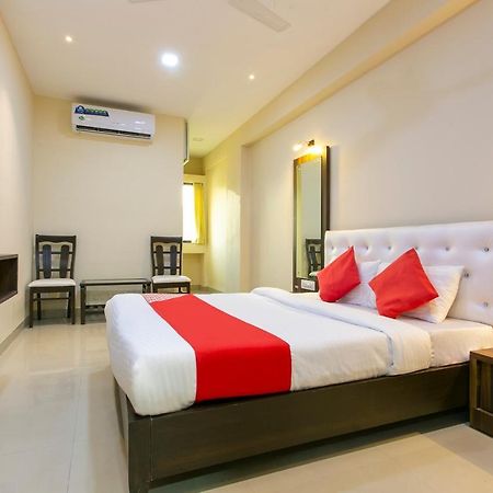 Oyo 62220 Hotel Stay Inn Kalján Kültér fotó