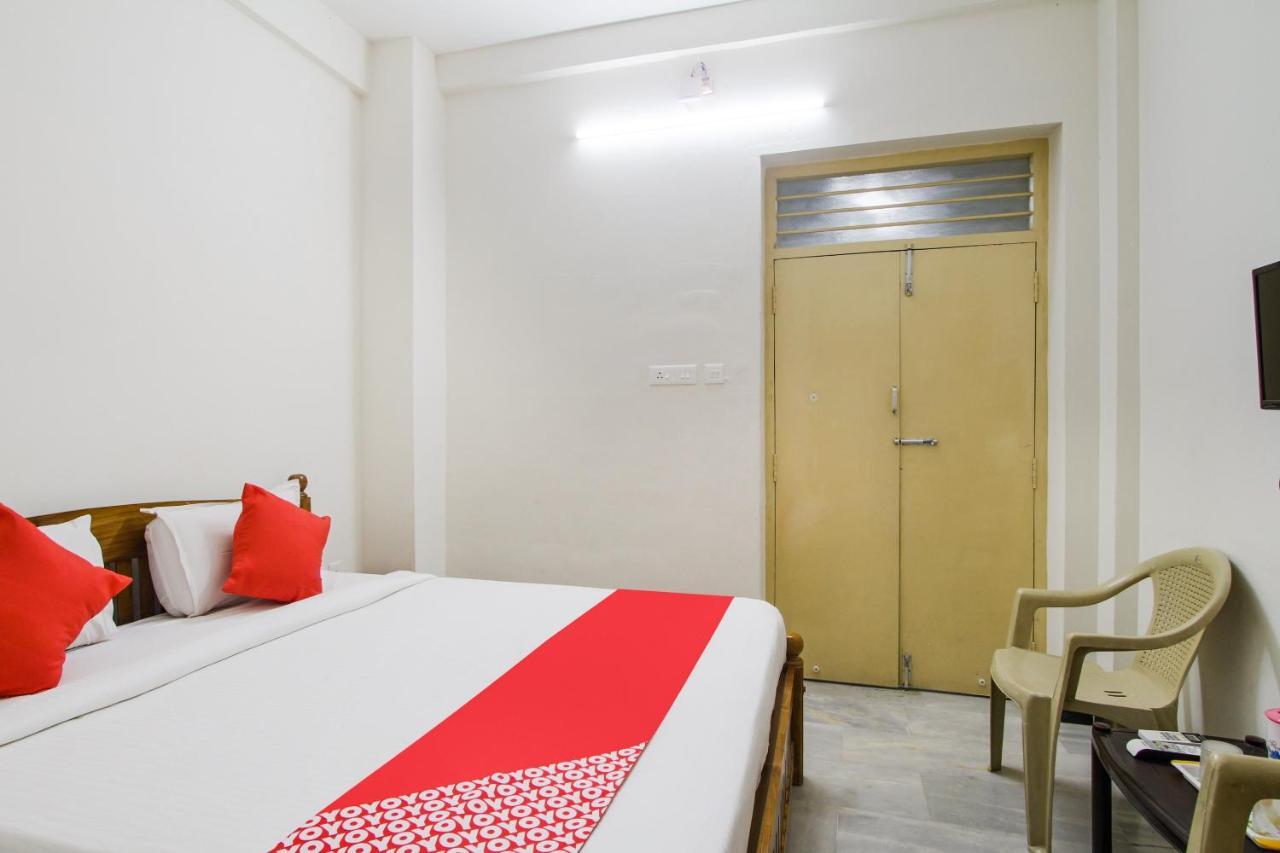 Oyo 62220 Hotel Stay Inn Kalján Kültér fotó